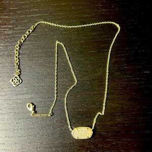 Kendra Scott Necklace w/Pouch